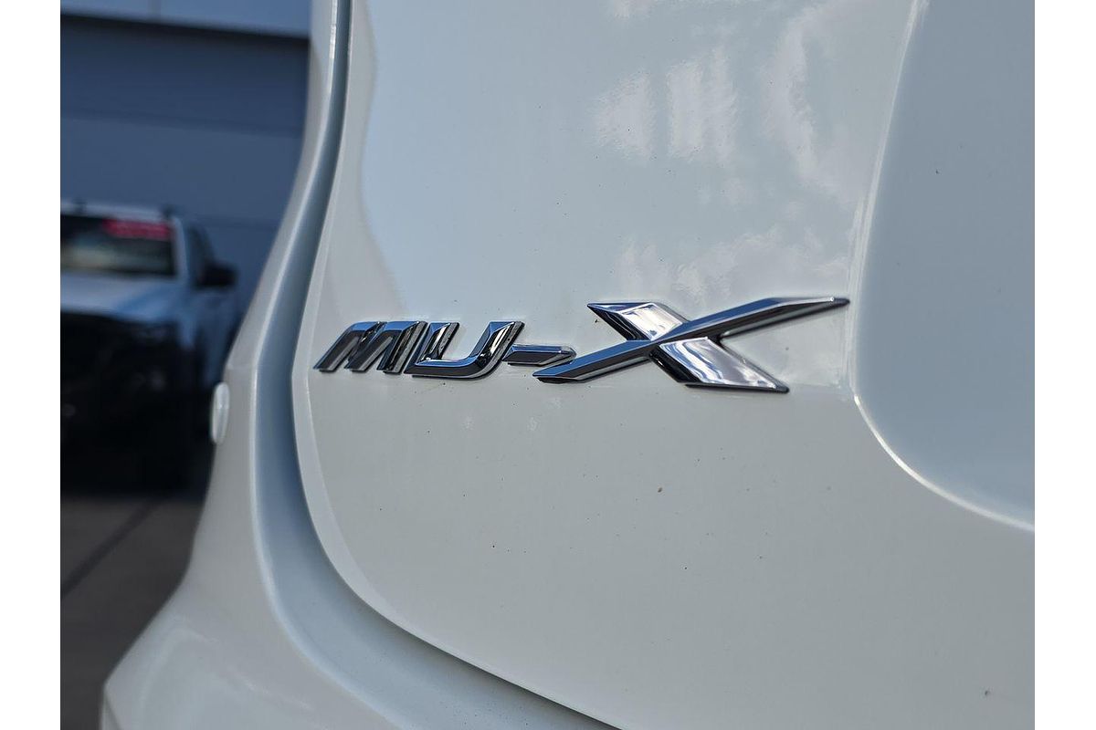 2022 Isuzu MU-X LS-M