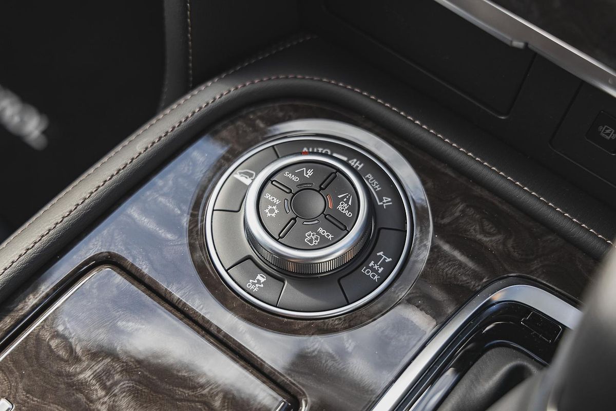2025 Nissan Patrol Ti-L Y62