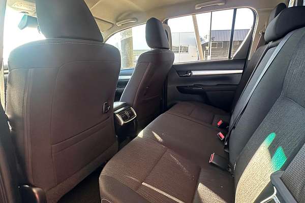 2020 Toyota Hilux SR5 GUN126R 4X4