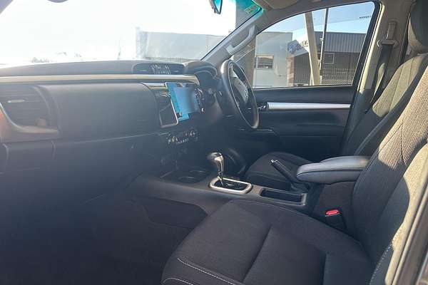 2020 Toyota Hilux SR5 GUN126R 4X4
