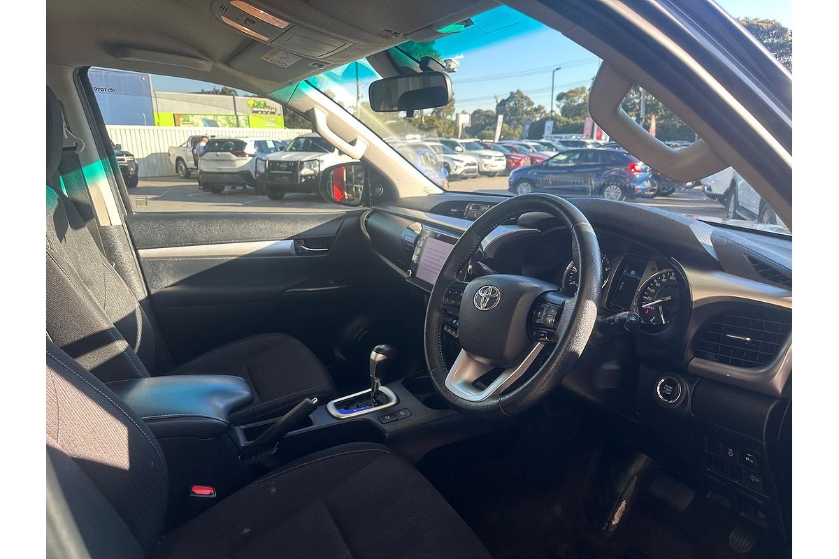 2020 Toyota Hilux SR5 GUN126R 4X4