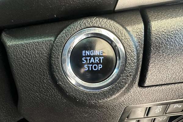 2020 Toyota Hilux SR5 GUN126R 4X4
