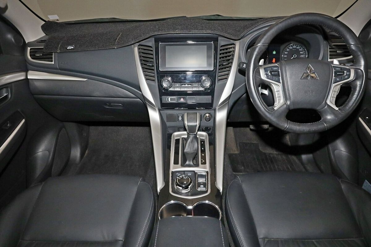 2016 Mitsubishi Pajero Sport GLS QE