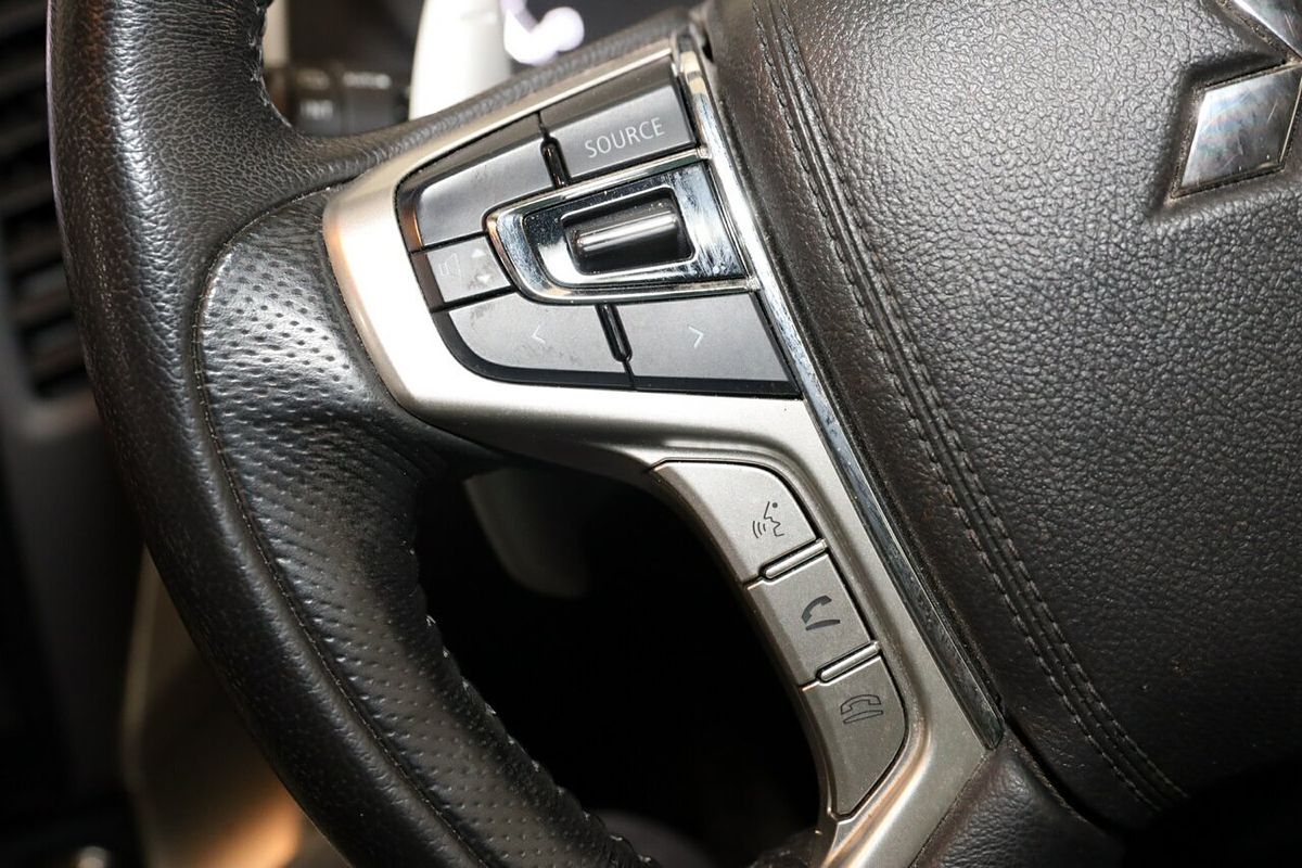 2016 Mitsubishi Pajero Sport GLS QE