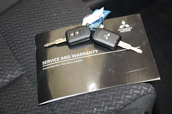 2024 Mitsubishi Eclipse Cross ES YB