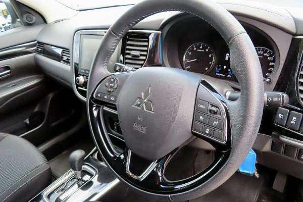 2020 Mitsubishi Outlander ES ADAS ZL