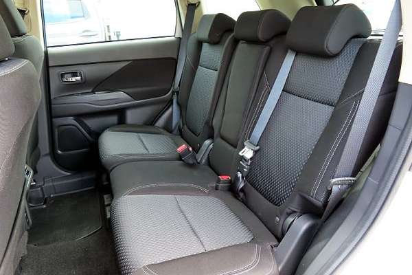 2020 Mitsubishi Outlander ES ADAS ZL