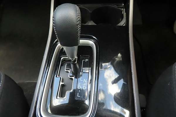 2020 Mitsubishi Outlander ES ADAS ZL