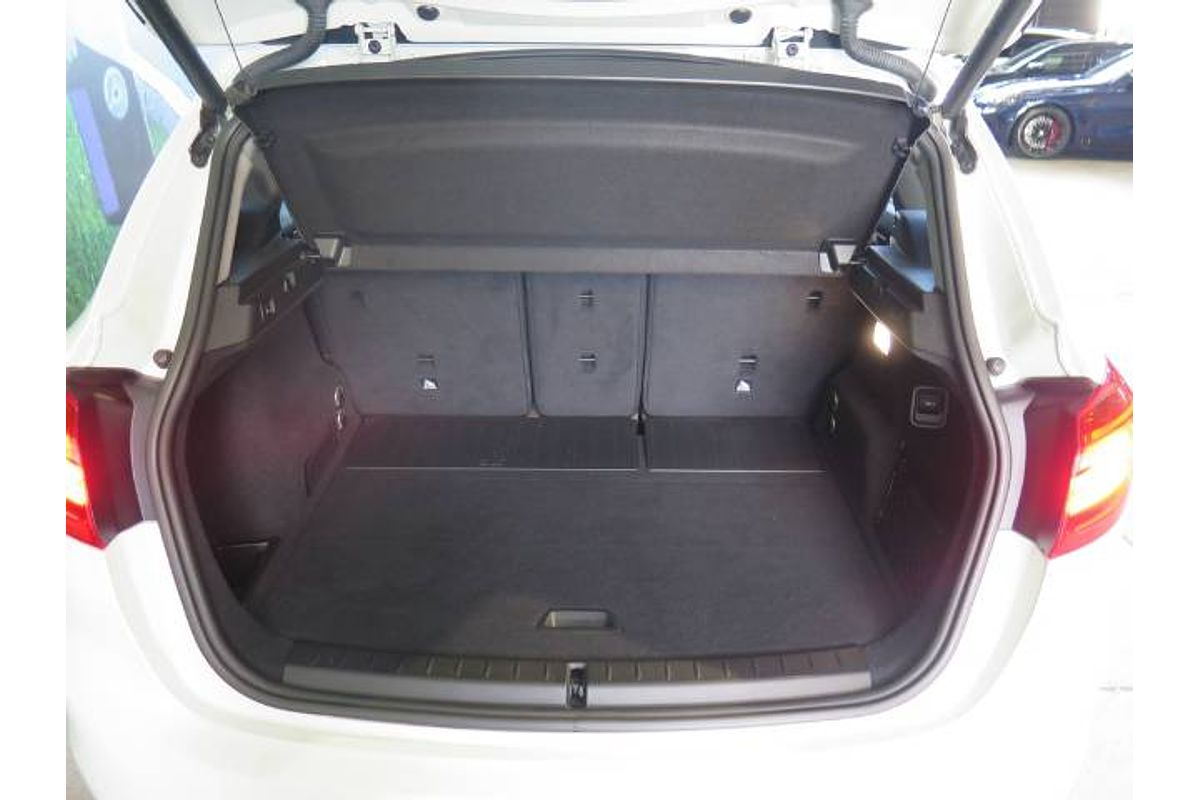 2015 BMW 2 Series 220i Sport Line F45