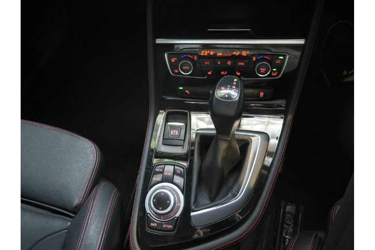 2015 BMW 2 Series 220i Sport Line F45