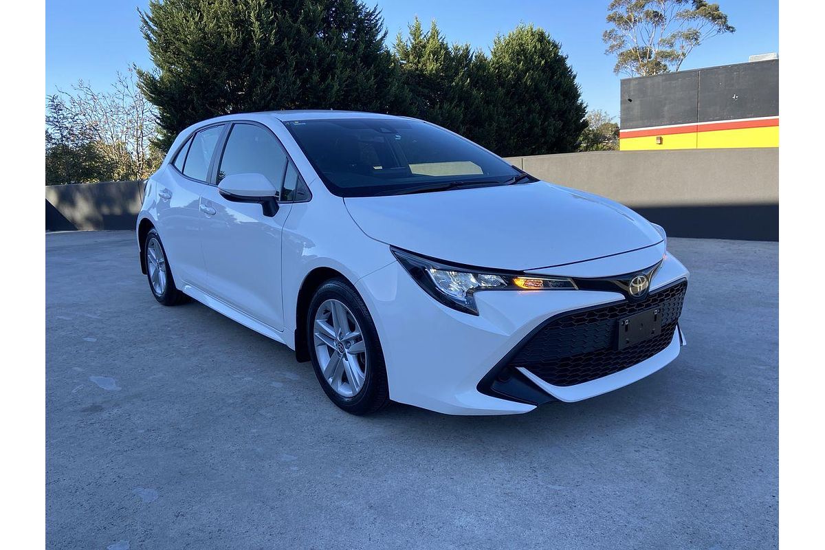 2018 Toyota Corolla Ascent Sport MZEA12R