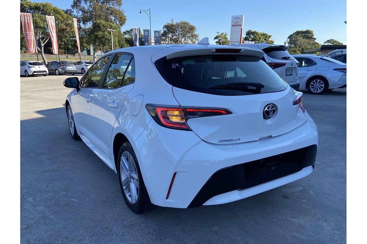 2018 Toyota Corolla Ascent Sport MZEA12R