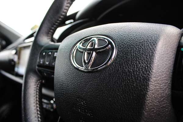 2019 Toyota Hilux SR5 GUN126R 4X4