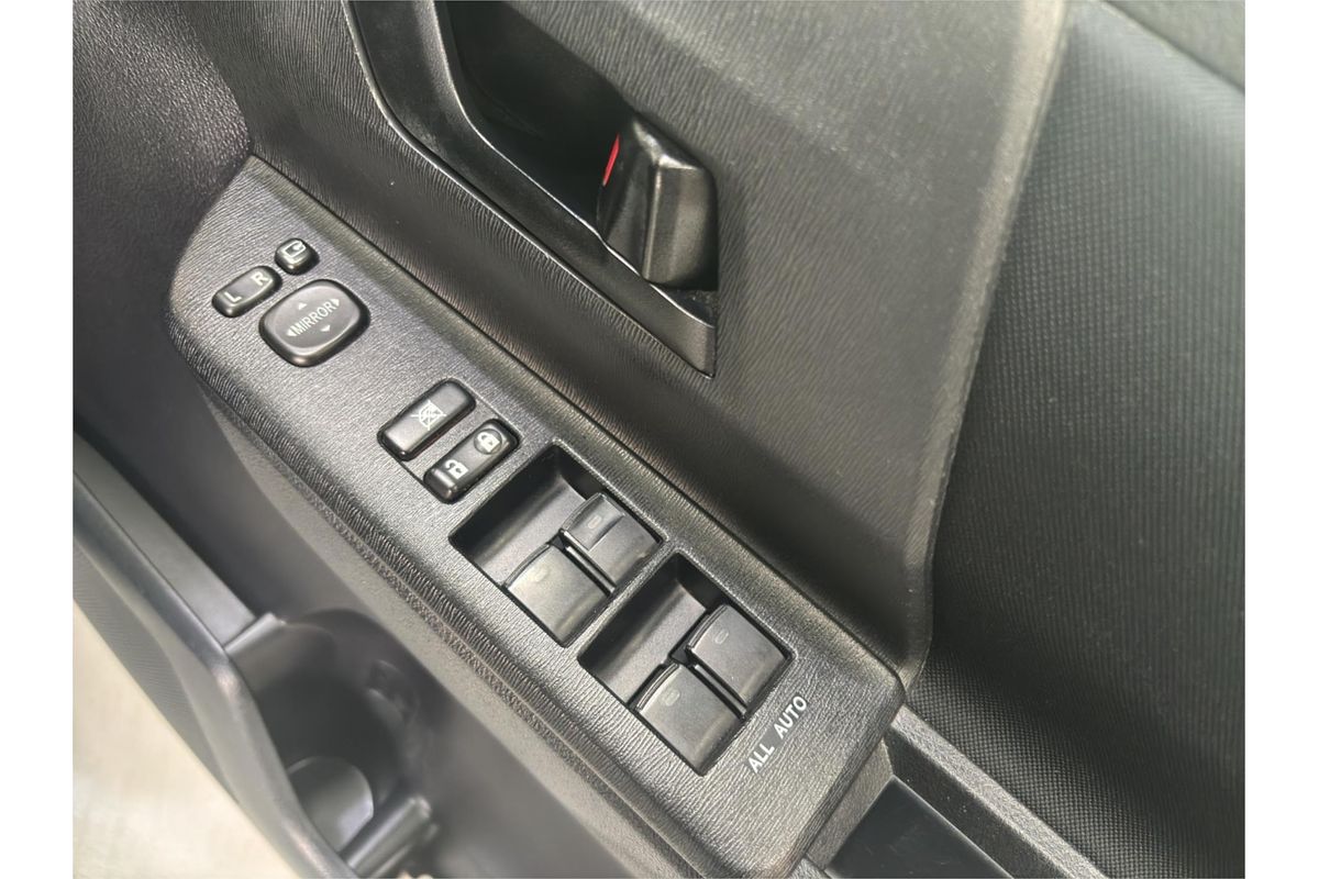2011 Toyota Noah XL SELECTION WELCAB ZZR70G