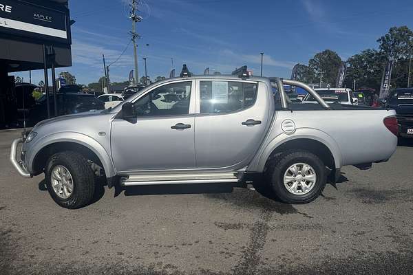 2013 Mitsubishi Triton GLX MN 4X4
