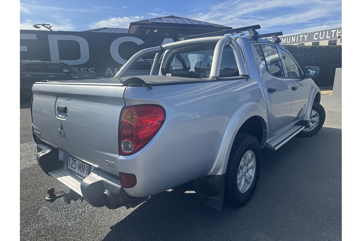 2013 Mitsubishi Triton GLX MN 4X4