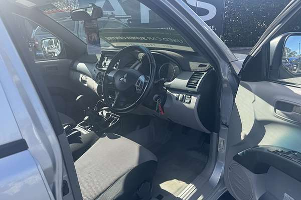 2013 Mitsubishi Triton GLX MN 4X4