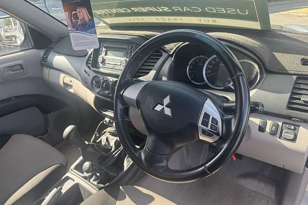 2013 Mitsubishi Triton GLX MN 4X4