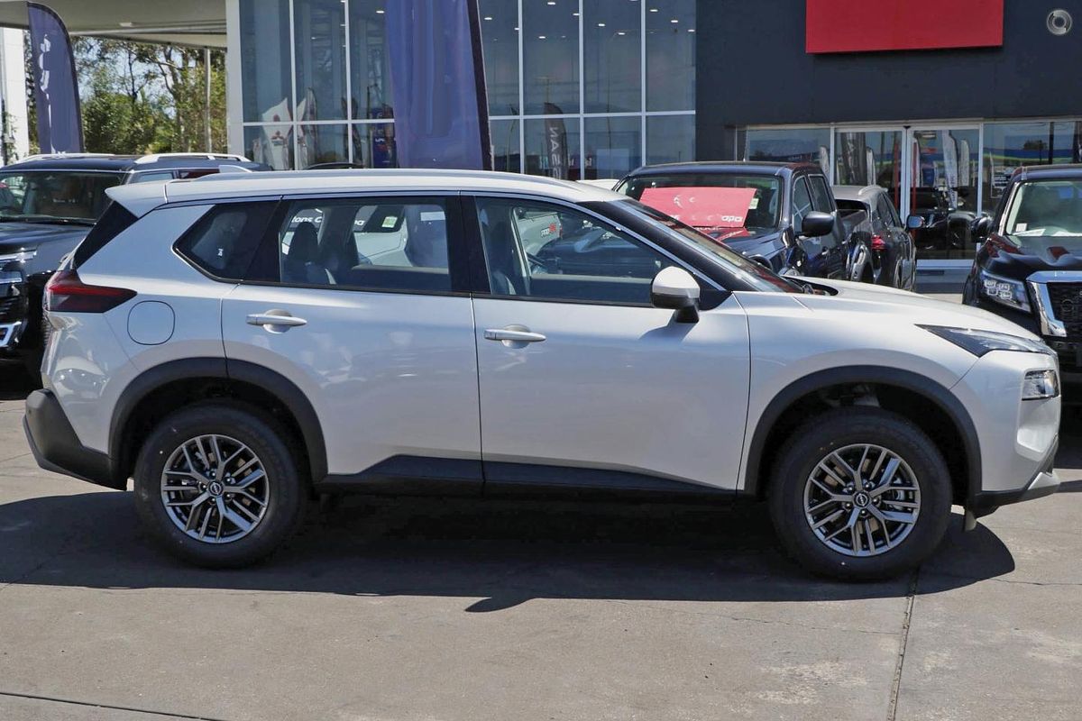2025 Nissan X-TRAIL ST T33