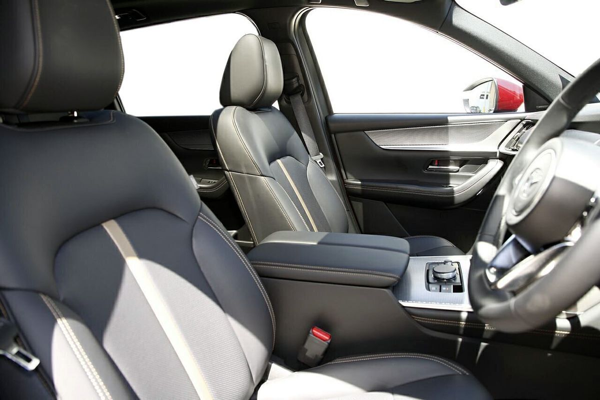 2024 Mazda CX-90 G50e Azami KK