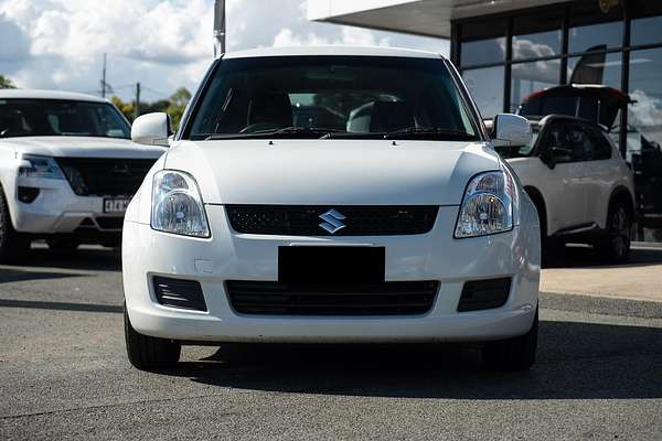 2010 Suzuki Swift GLX RS415