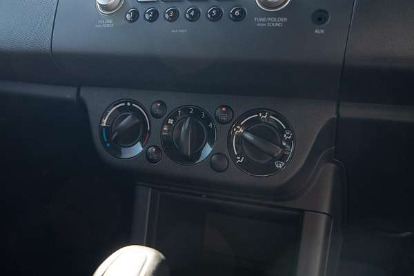 2010 Suzuki Swift GLX RS415