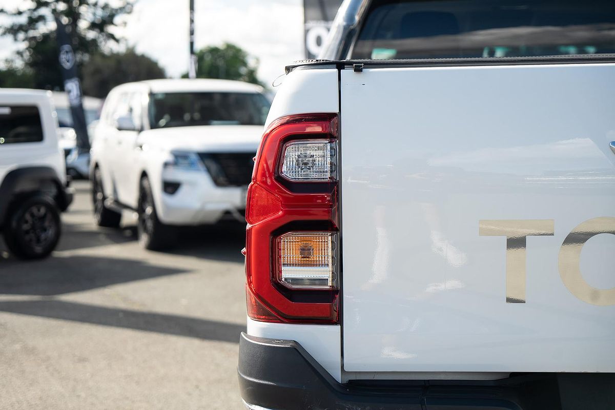 2022 Toyota Hilux SR5 GUN126R 4X4