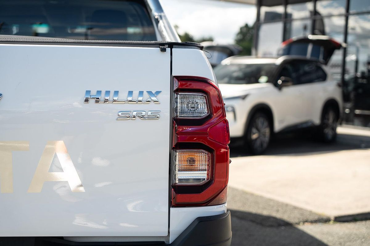 2022 Toyota Hilux SR5 GUN126R 4X4