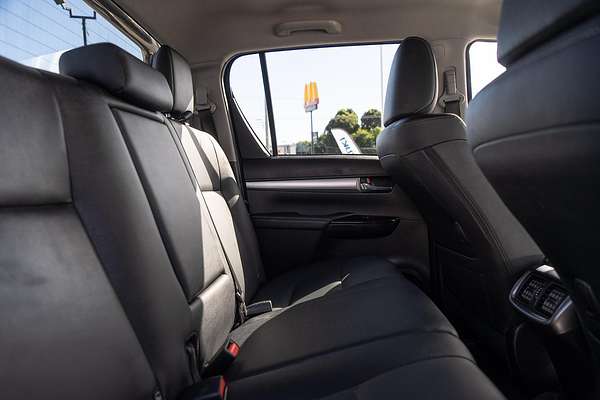 2022 Toyota Hilux SR5 GUN126R 4X4