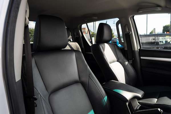 2022 Toyota Hilux SR5 GUN126R 4X4