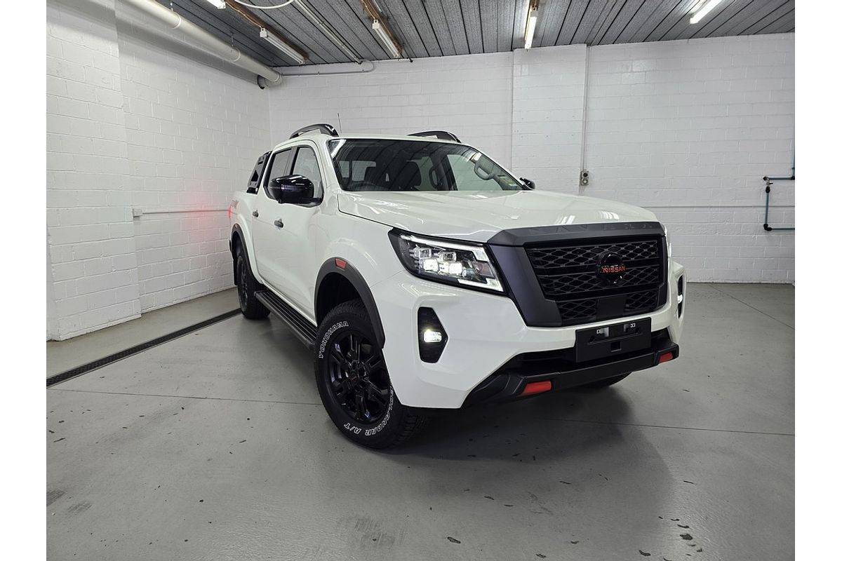 Nissan NAVARA 4X4 2.3 DSL AUTO DC P4X