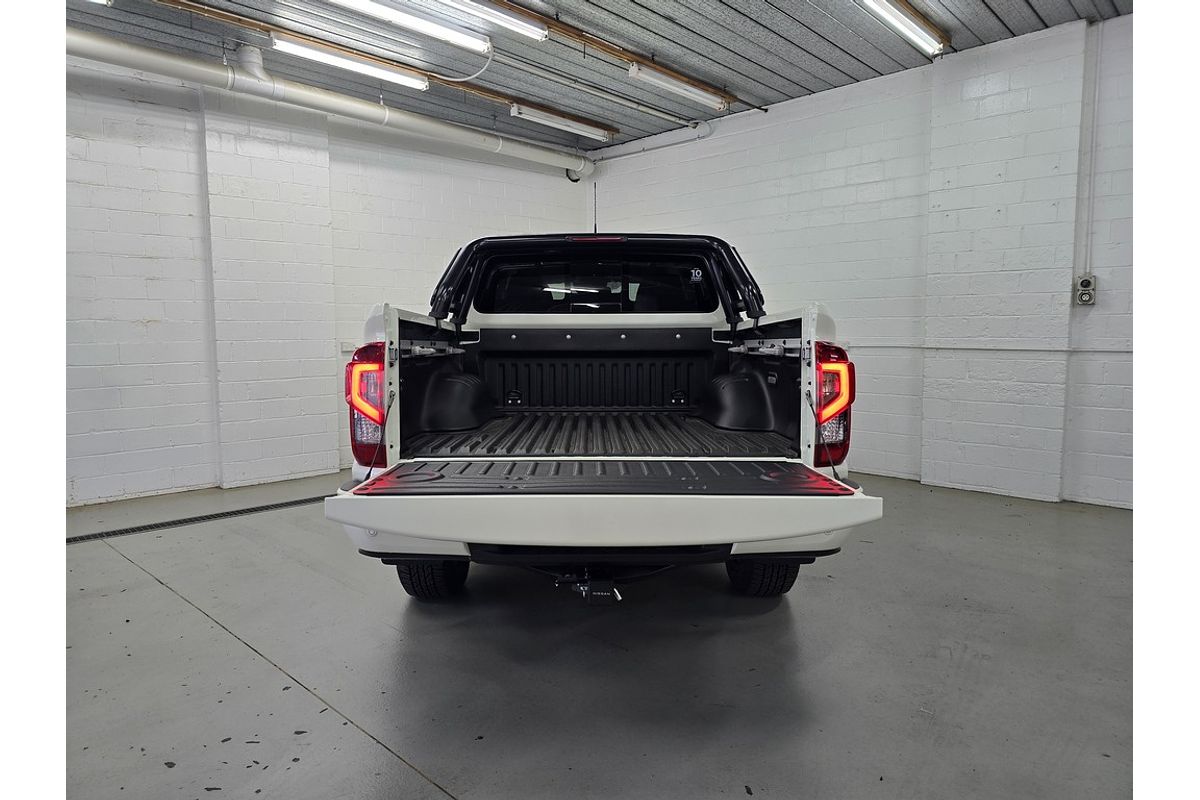 Nissan NAVARA 4X4 2.3 DSL AUTO DC P4X