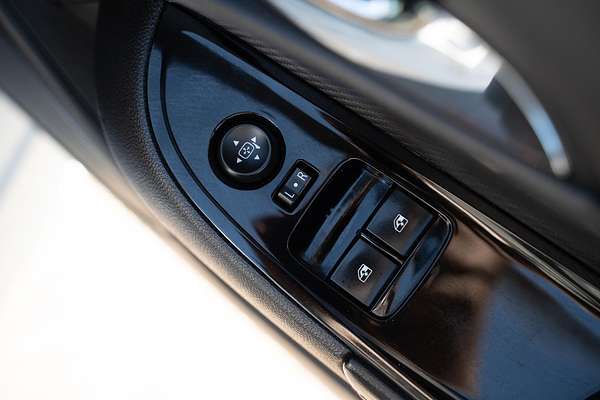 2016 Holden Ute SV6 Black VF Series II Rear Wheel Drive