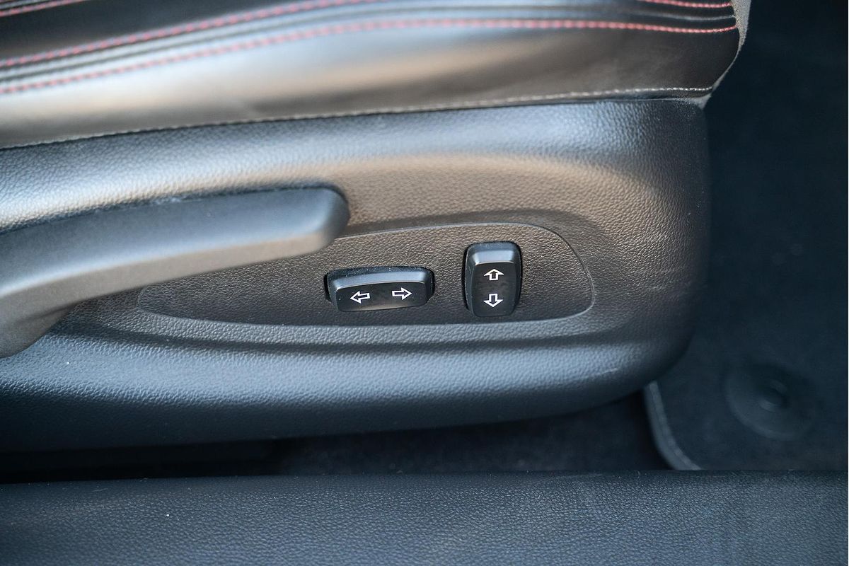 2016 Holden Ute SV6 Black VF Series II Rear Wheel Drive
