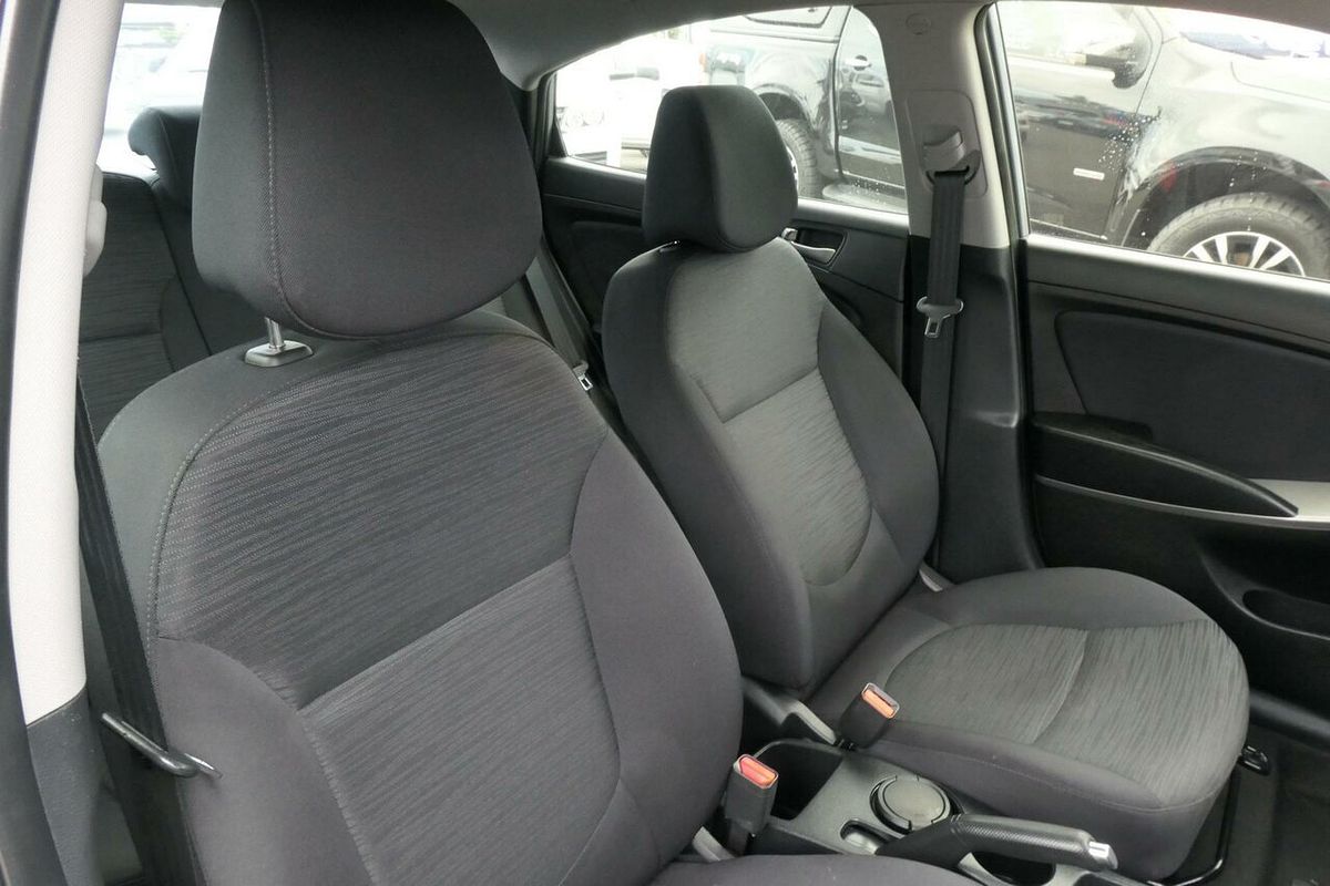 2018 Hyundai Accent Sport RB6