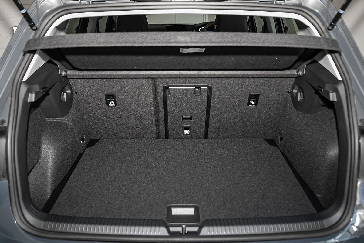 2025 Volkswagen Golf 110TSI Life 8.5