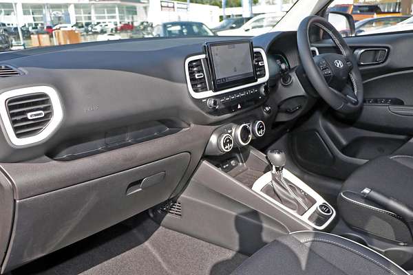 2024 Hyundai Venue Elite QX.V5