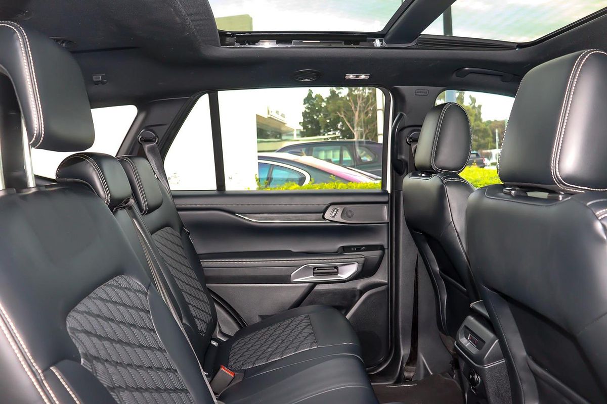 2023 Ford Everest Platinum