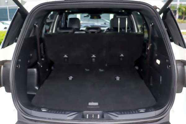 2023 Ford Everest Platinum