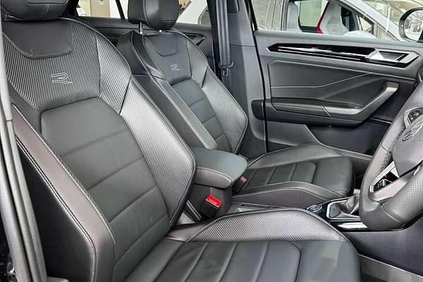 2025 Volkswagen T-Roc 140TSI R-Line D11