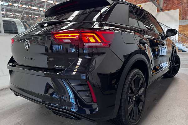 2025 Volkswagen T-Roc 140TSI R-Line D11