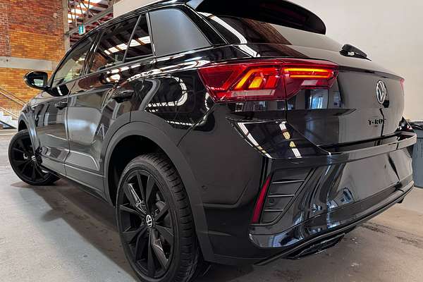 2025 Volkswagen T-Roc 140TSI R-Line D11