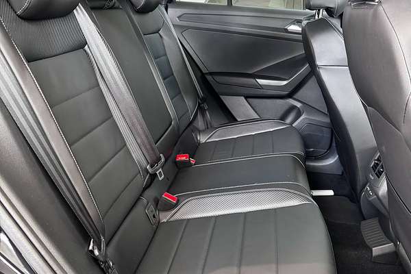2025 Volkswagen T-Roc 140TSI R-Line D11