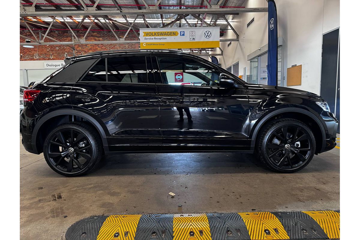 2025 Volkswagen T-Roc 140TSI R-Line D11
