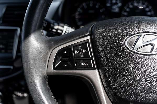 2019 Hyundai Accent Sport RB6