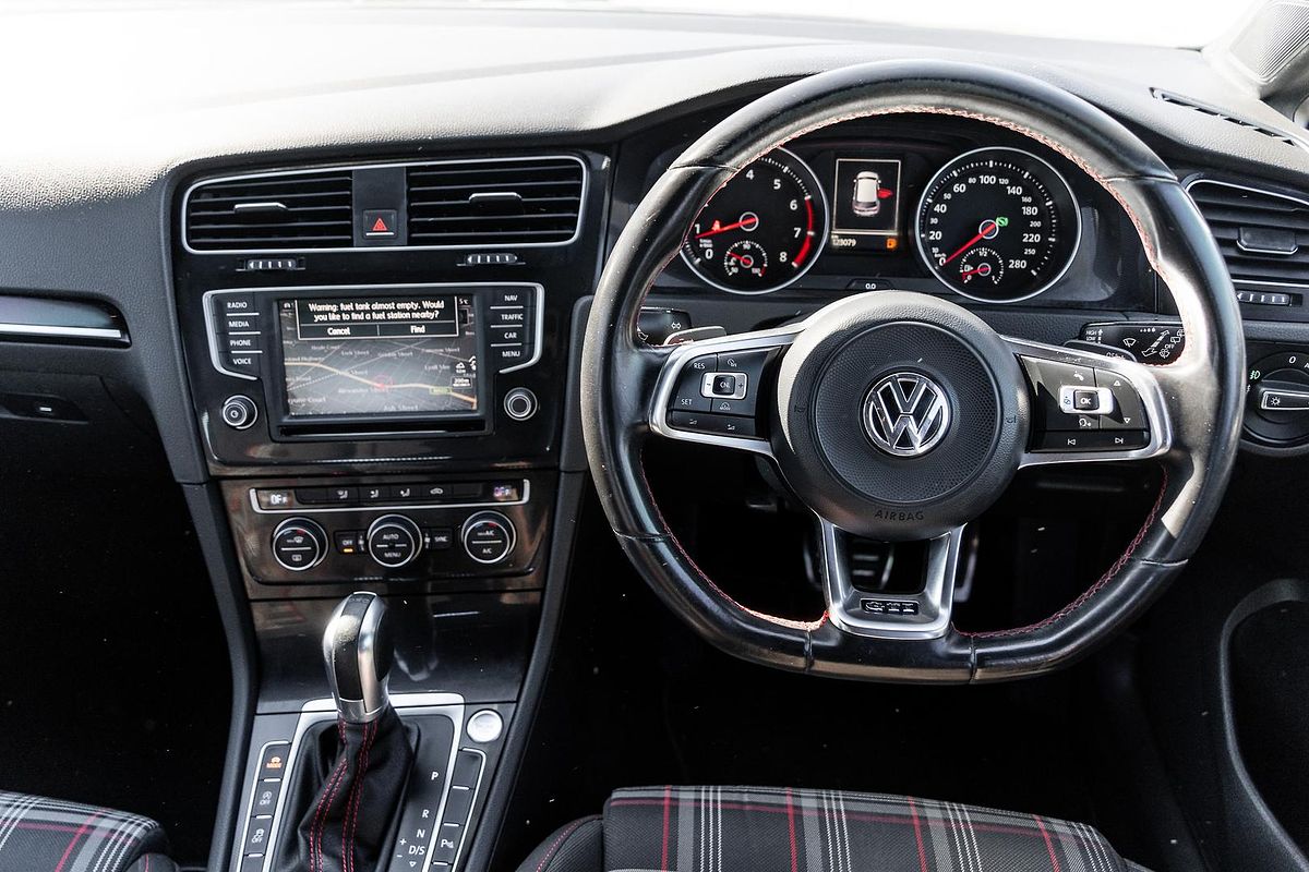 2015 Volkswagen Golf GTI 7