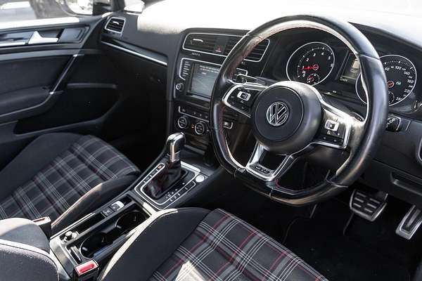 2015 Volkswagen Golf GTI 7