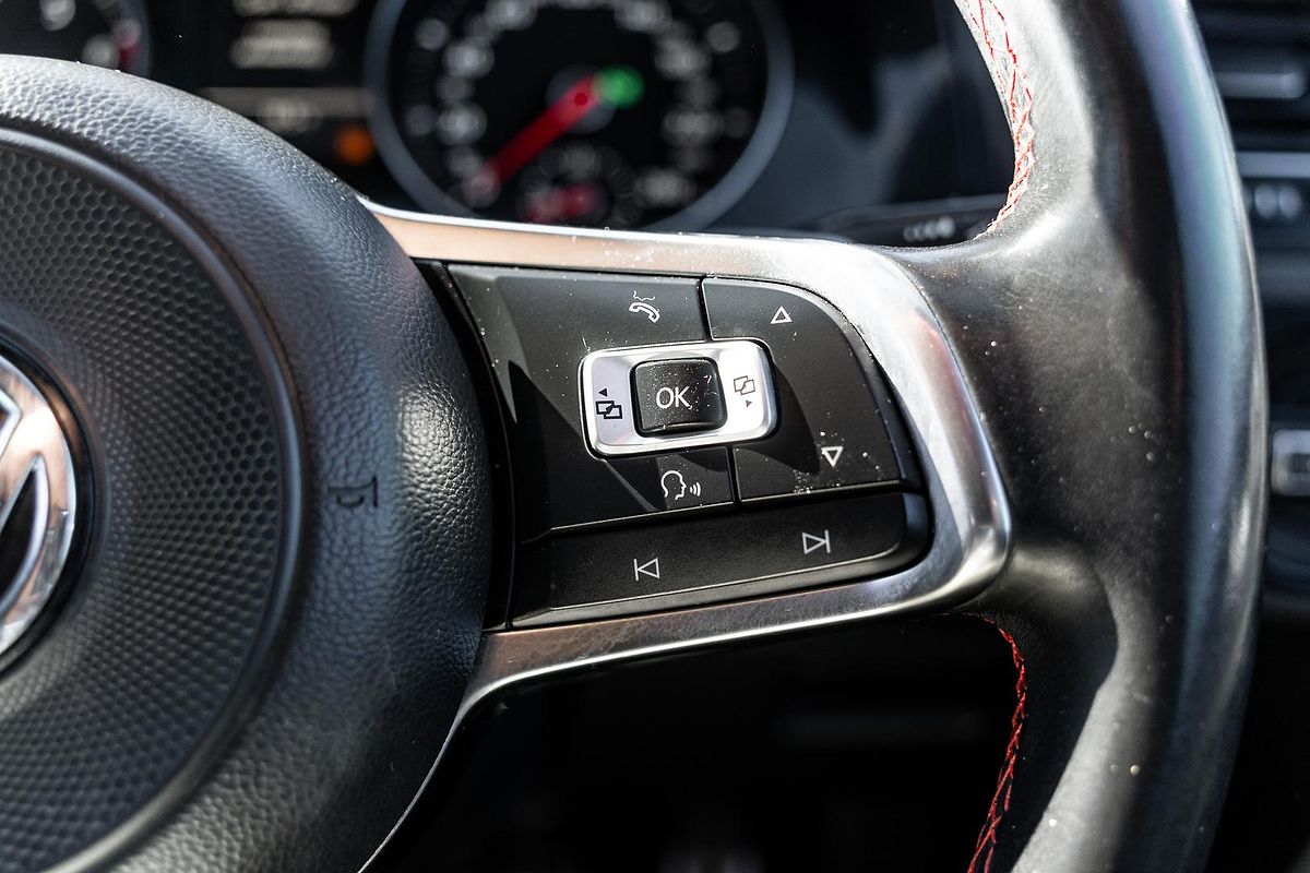 2015 Volkswagen Golf GTI 7
