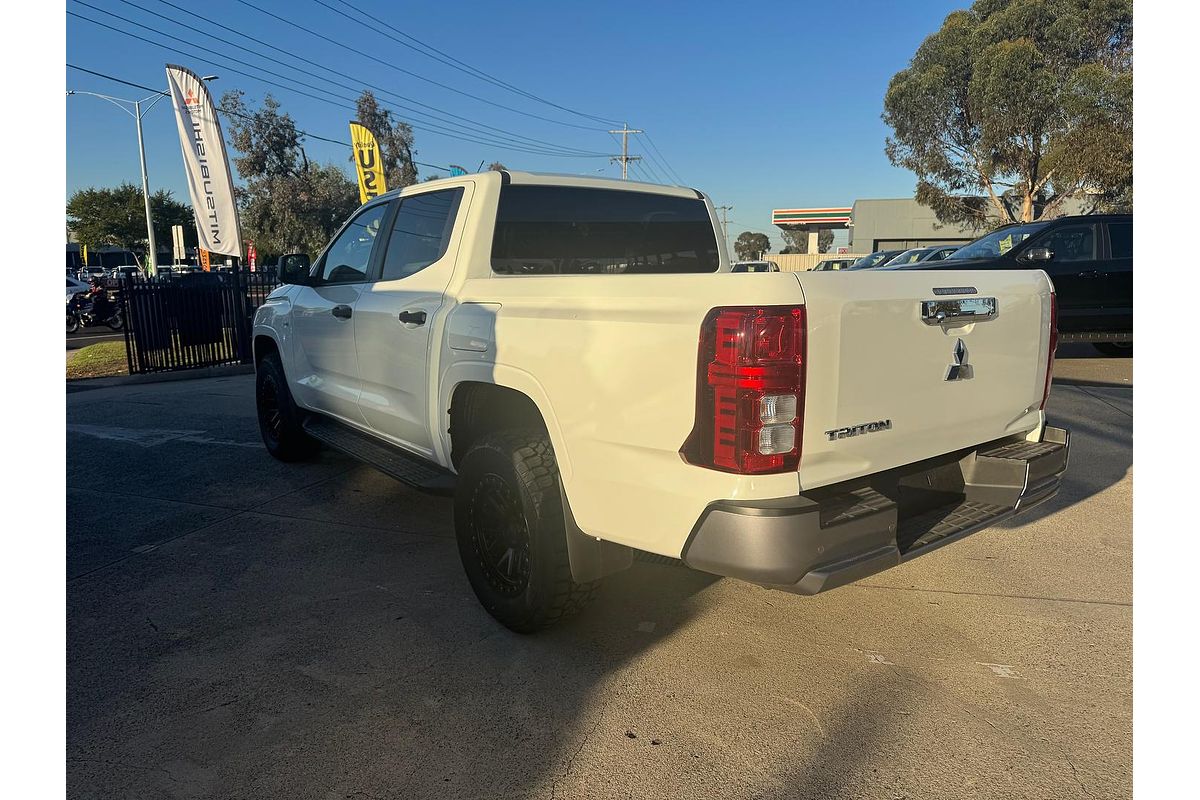 2024 Mitsubishi Triton GLX+ MV 4X4