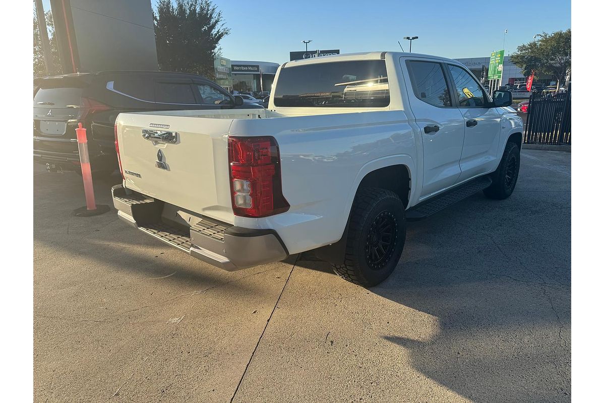 2024 Mitsubishi Triton GLX+ MV 4X4